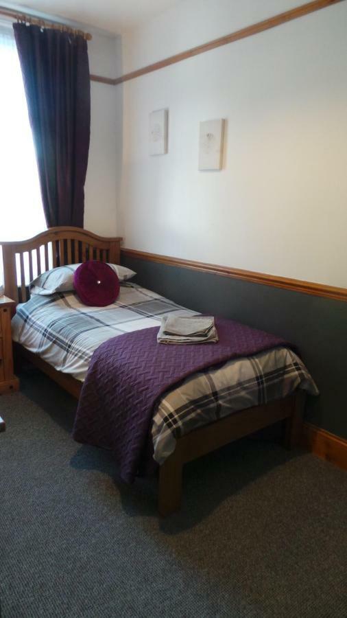 The Oakcliffe Bed & Breakfast Exeter Exterior photo